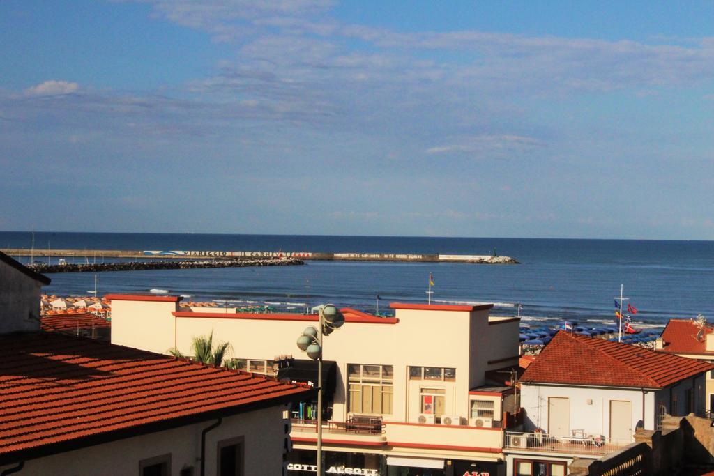 Hotel Mirage Viareggio Exterior foto